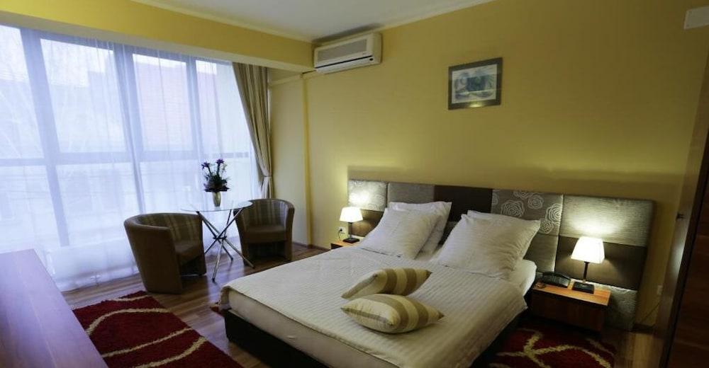 Hotel Perla Τιμισοάρα Εξωτερικό φωτογραφία