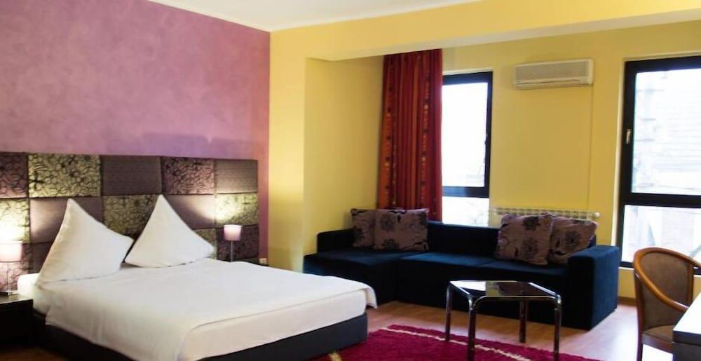 Hotel Perla Τιμισοάρα Εξωτερικό φωτογραφία