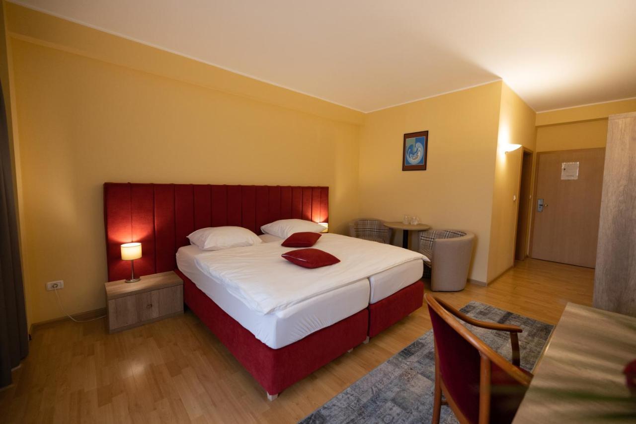 Hotel Perla Τιμισοάρα Εξωτερικό φωτογραφία