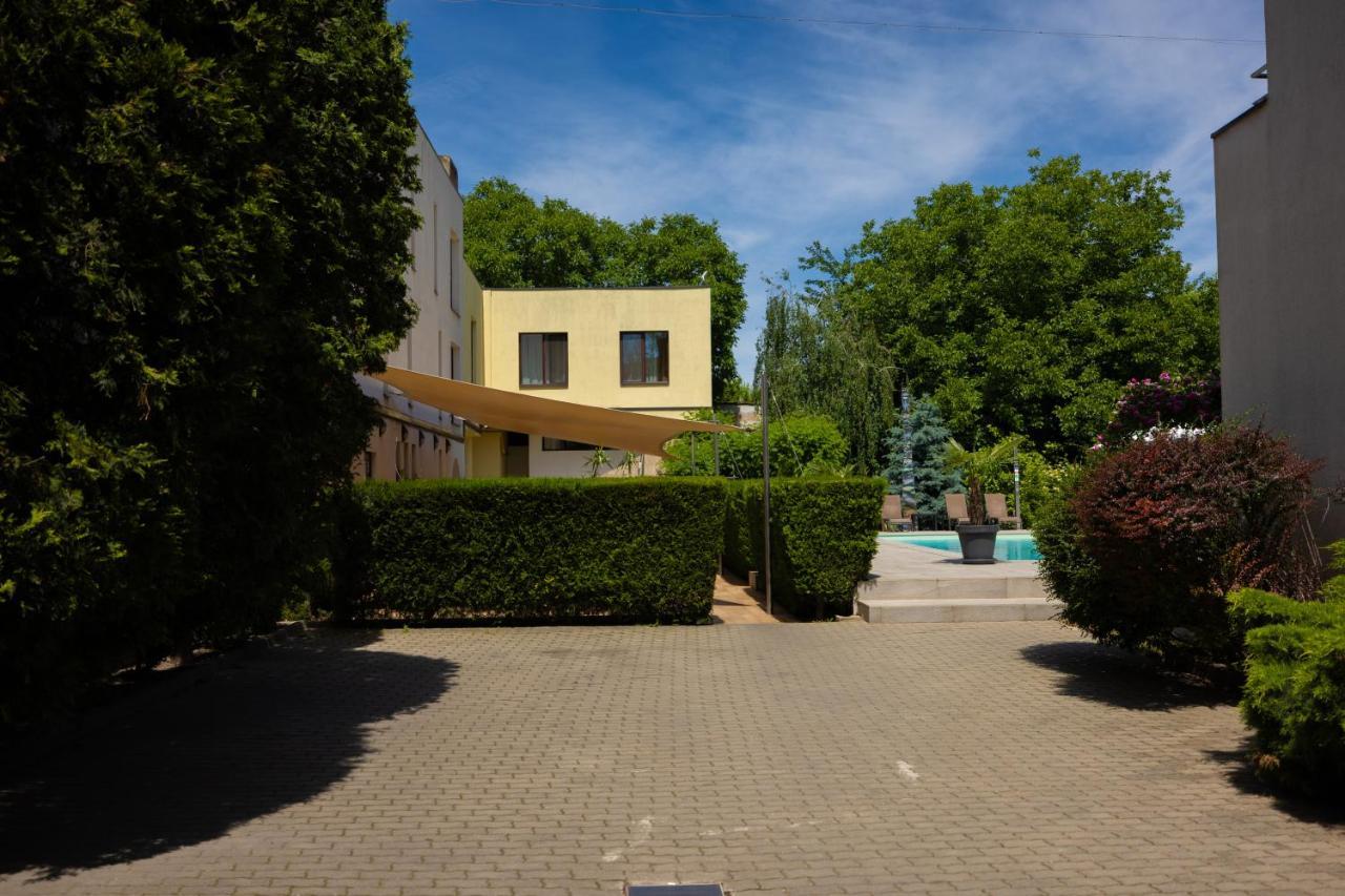 Hotel Perla Τιμισοάρα Εξωτερικό φωτογραφία