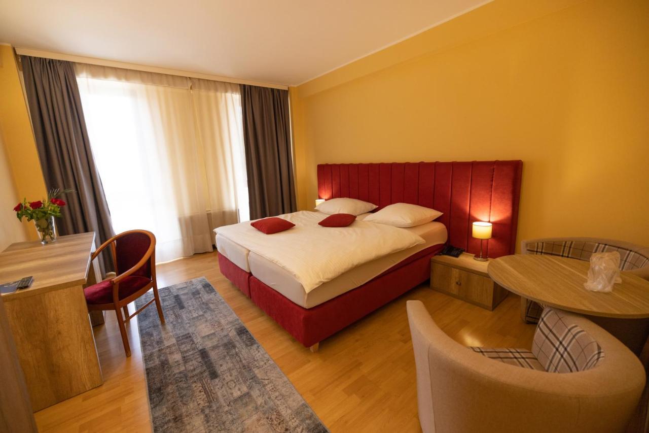 Hotel Perla Τιμισοάρα Εξωτερικό φωτογραφία
