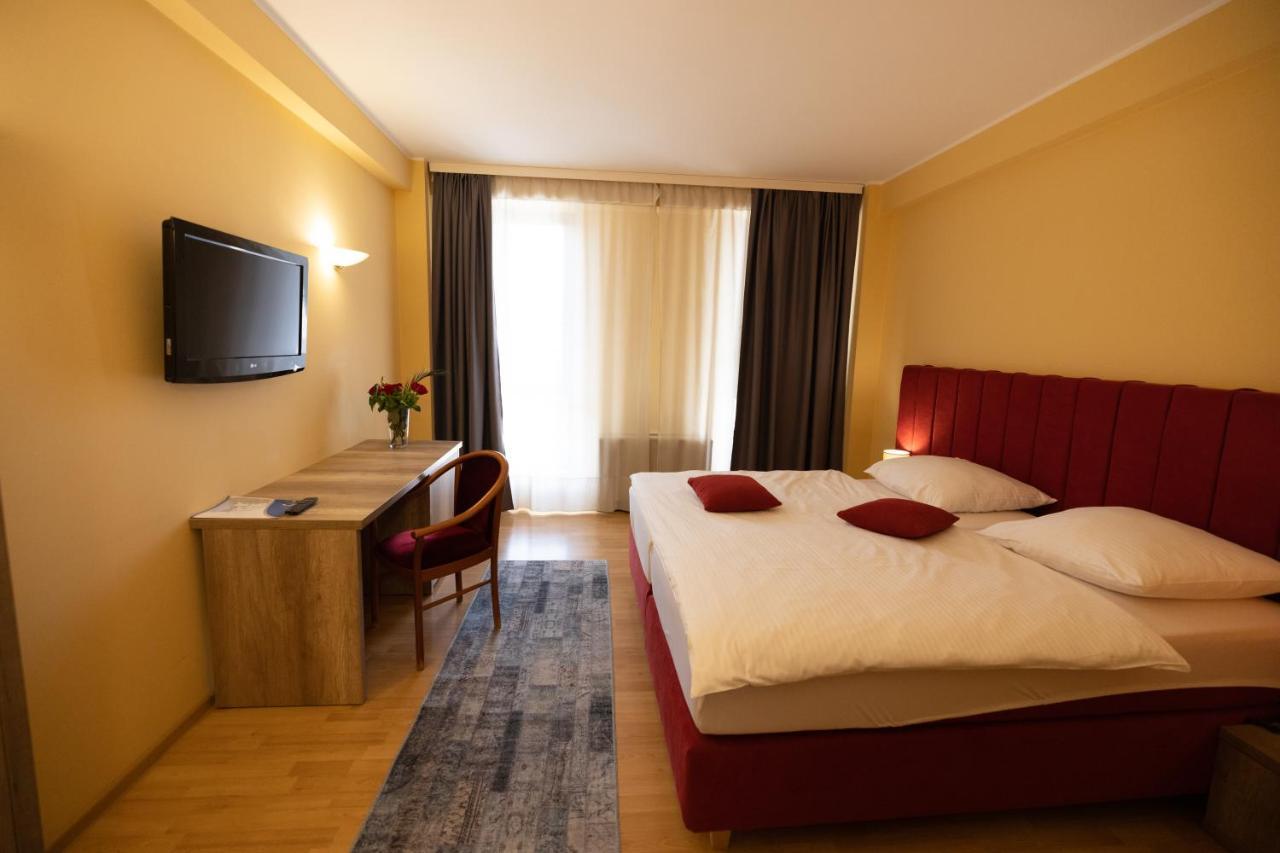 Hotel Perla Τιμισοάρα Εξωτερικό φωτογραφία