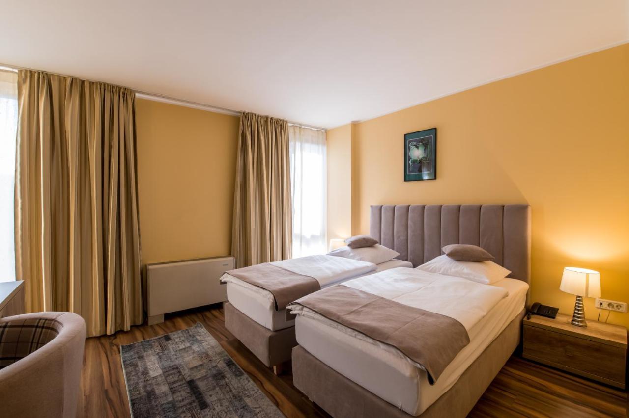 Hotel Perla Τιμισοάρα Εξωτερικό φωτογραφία
