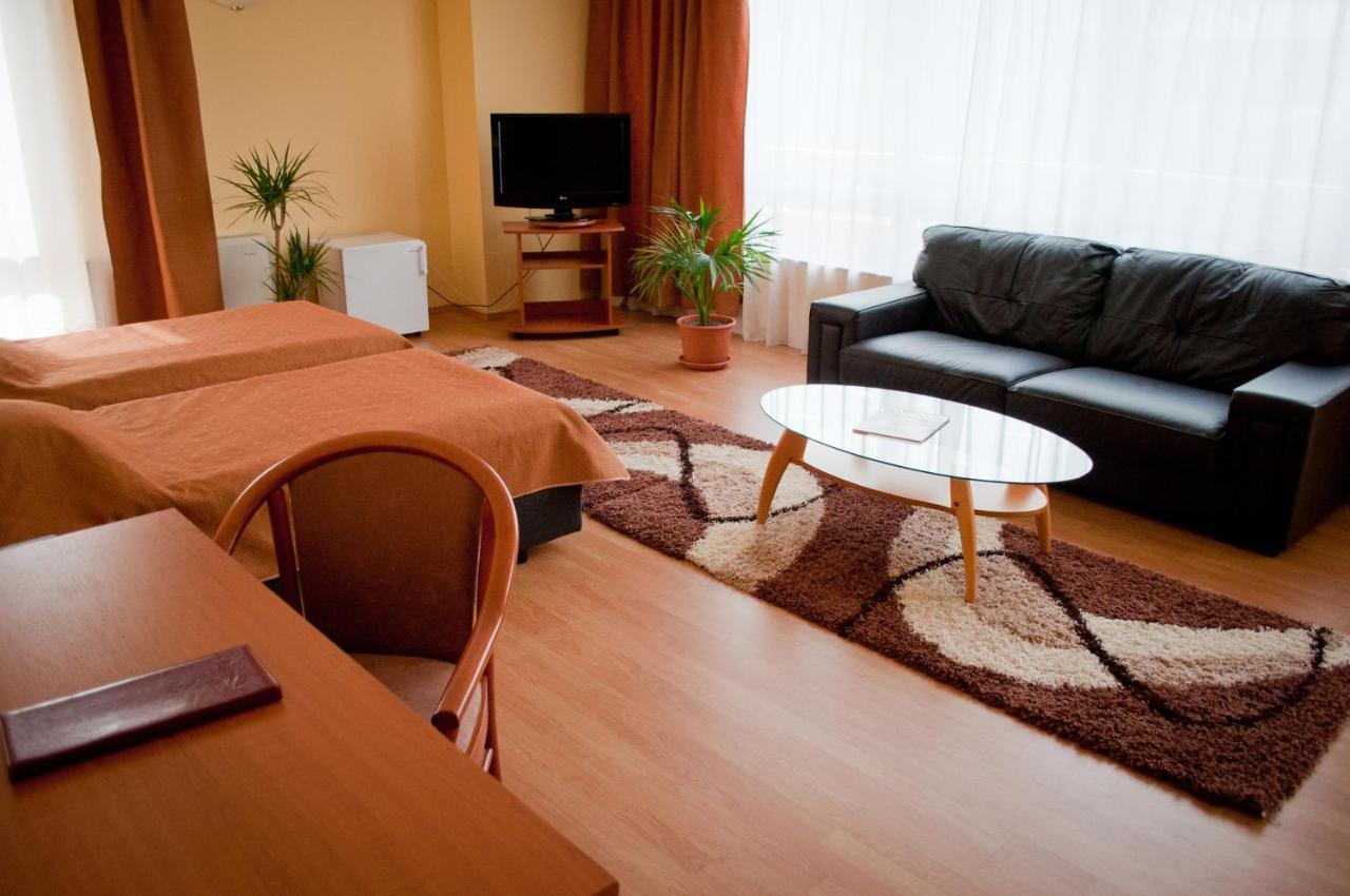 Hotel Perla Τιμισοάρα Εξωτερικό φωτογραφία