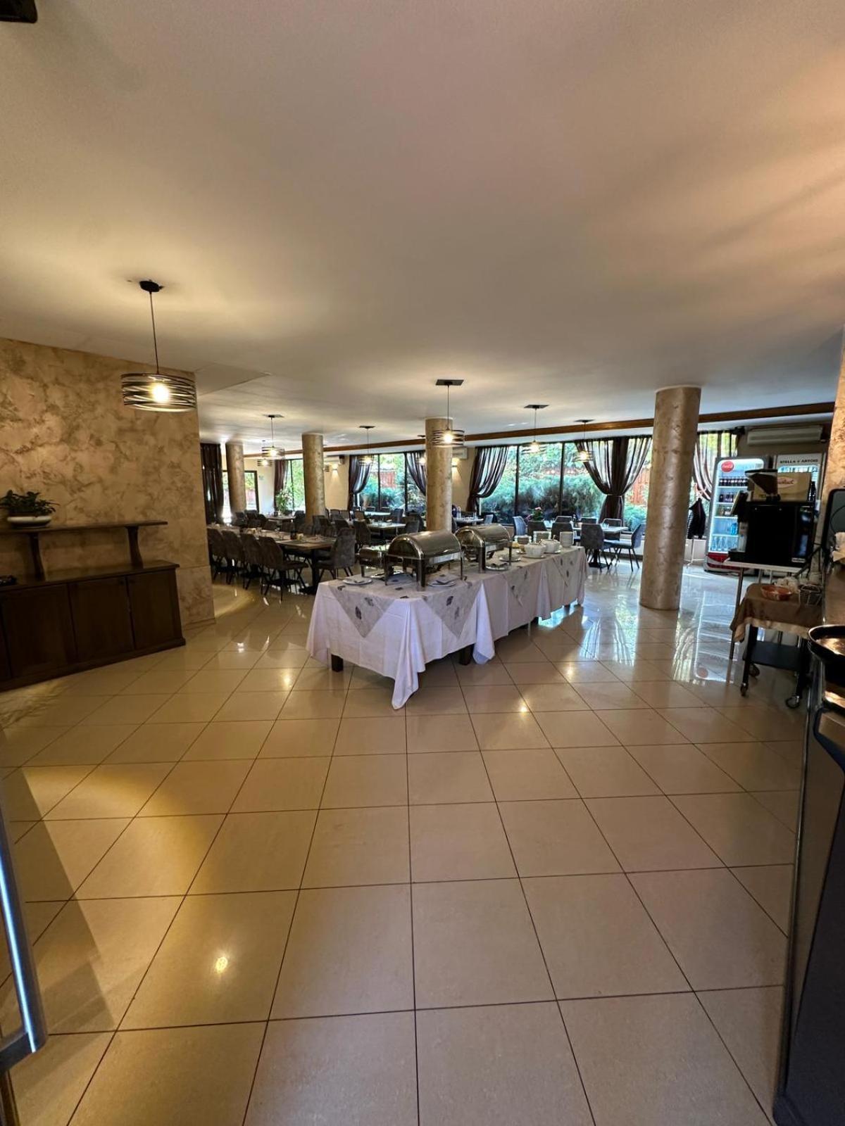 Hotel Perla Τιμισοάρα Εξωτερικό φωτογραφία